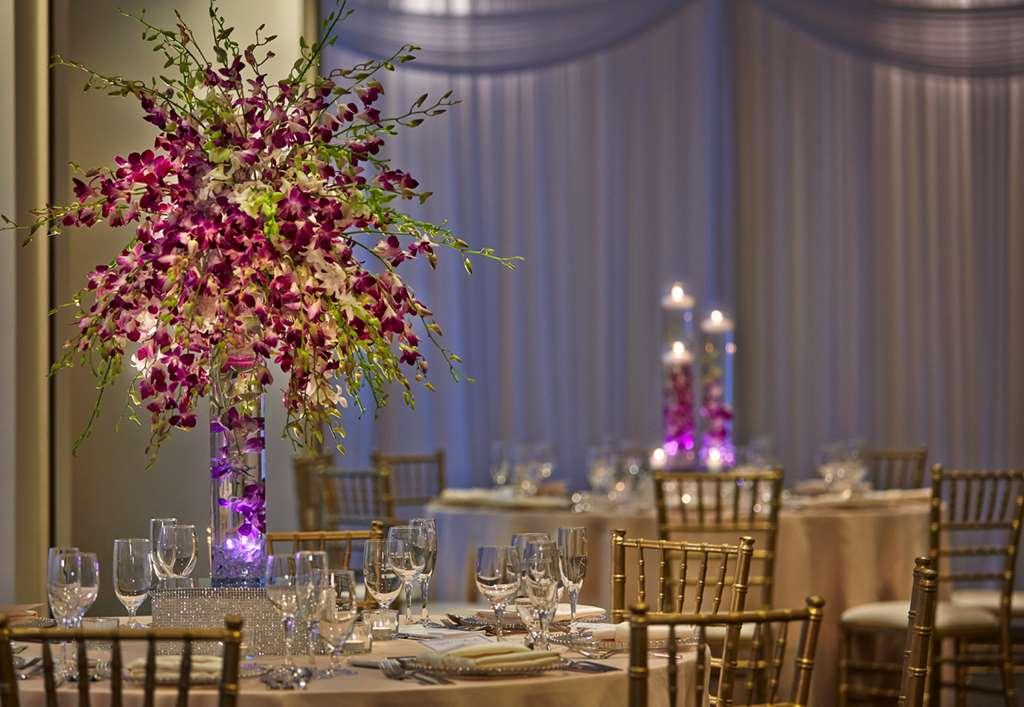 Hotel Arista Naperville Ristorante foto